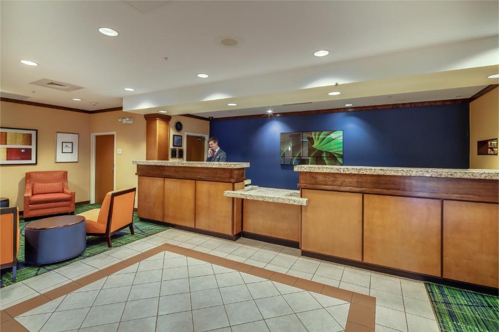 Fairfield Inn and Suites Jacksonville Beach Main image 2